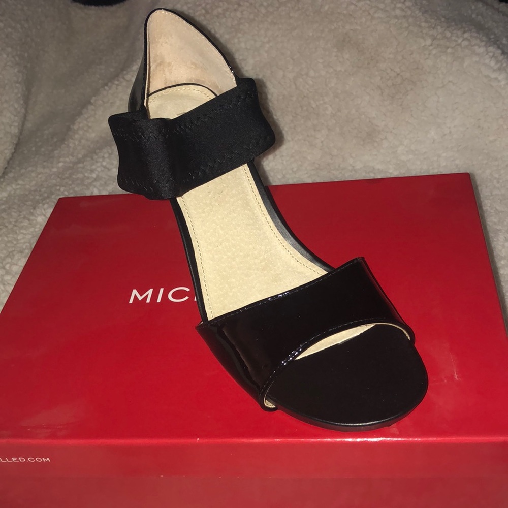 New Women’s Black Patent Sandals size 9